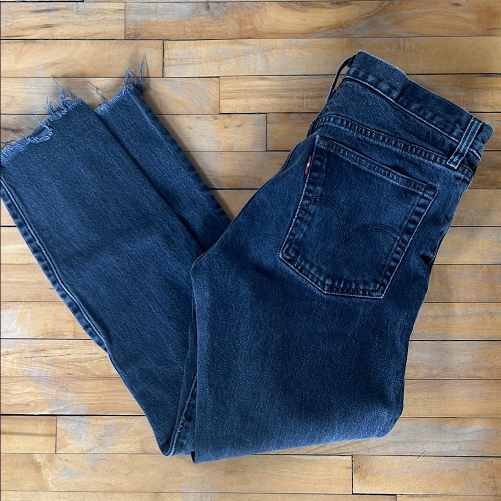 Levi's Black Ankle Cropped Jeans